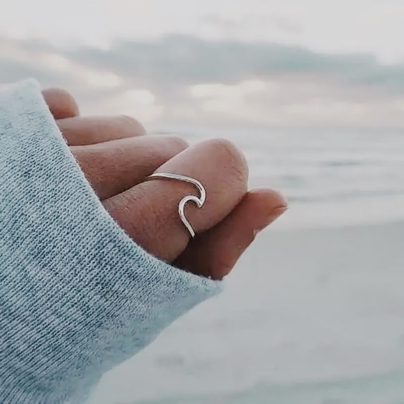 no brand Jewelry - l a s t   one | silver wave ring ✰